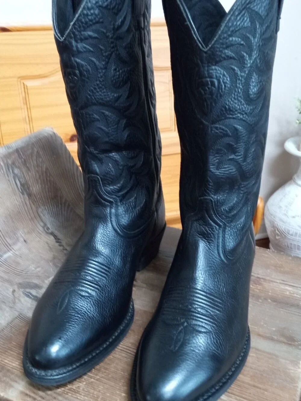 Ariat Men's Size 8 Heritage R Toe Western Boots